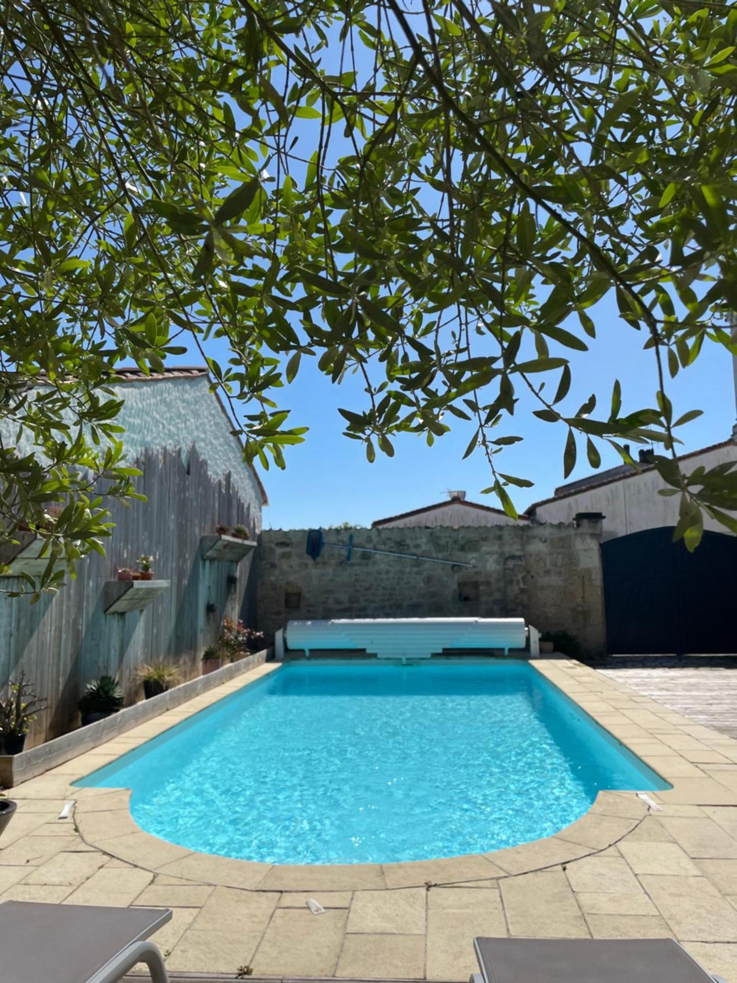Aux Portes Des Iles Saint-Just-Luzac Exterior foto